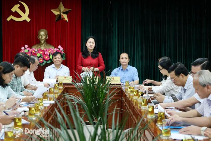 Ủy viên Ban Thường vụ Thành ủy, Phó Chủ tịch Thường trực HĐND thành phố Đồng Nai Đặng Minh Nguyệt phát biểu tại hội nghị thống nhất nội dung chương trình kỳ họp thường lệ giữa năm 2026 HĐND thành phố khóa I. Ảnh: Hồ Thảo