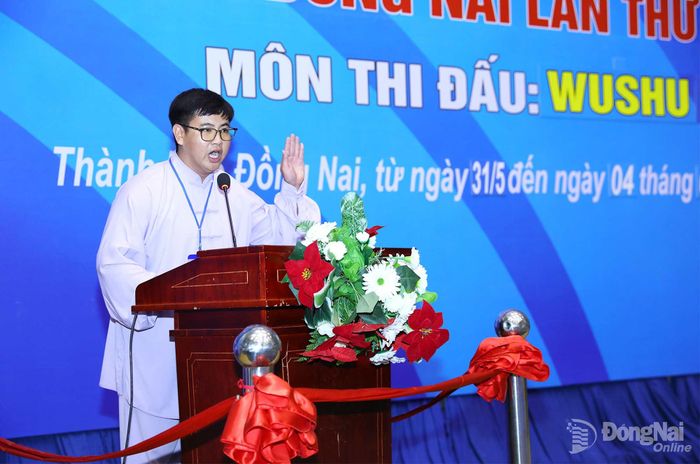 Đại diện lực lượng vận động viên tuyên hứa. Ảnh: Huy Anh