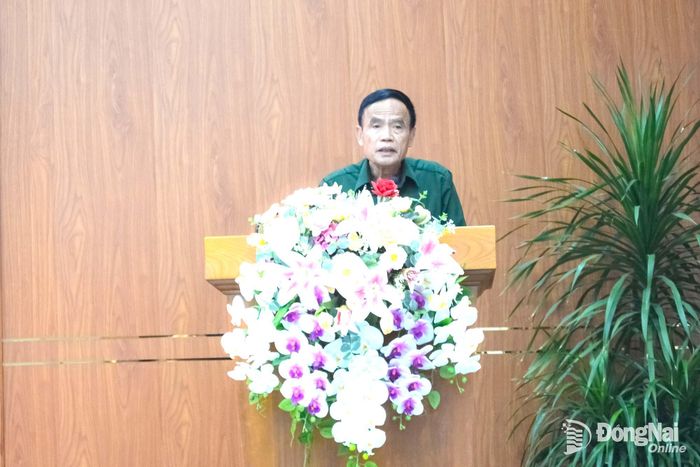 Đại tá Phan Văn Thư, Phó Chủ tịch Hội Cựu chiến binh thành phố Đồng Nai chia sẻ tại buổi gặp mặt. Ảnh: Phương Hằng