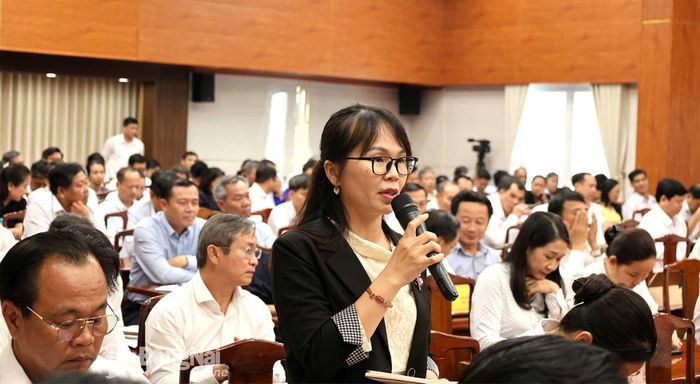 Các đại biểu phát biểu ý kiến tại hội nghị. Ảnh: Hồ Thảo