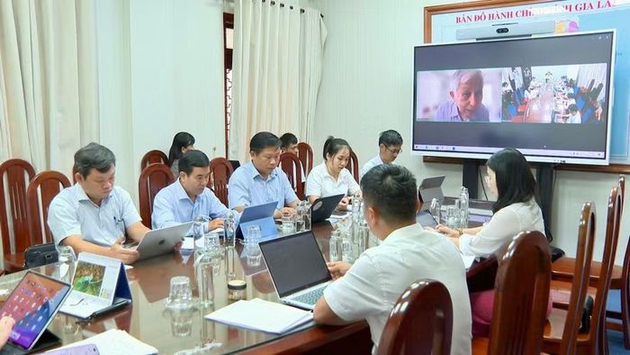 Quang cảnh buổi làm việc. Ảnh: Nhật Trường