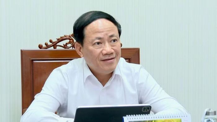 Chủ tịch UBND tỉnh Phạm Anh Tuấn phát biểu tại buổi làm việc. Ảnh: Nhật Trường