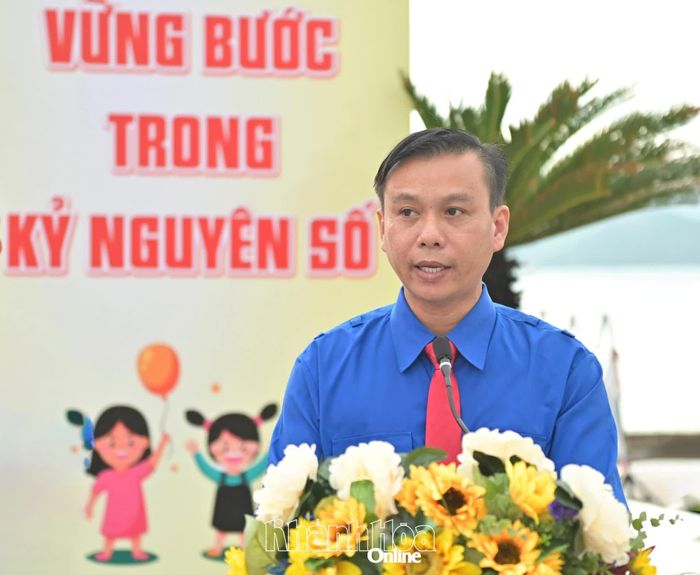 Anh Huỳnh Hữu Phúc - Phó Chủ tịch Ủy ban MTTQ Việt Nam tỉnh, Bí thư Tỉnh đoàn phát động hoạt động hè và Tháng hành động vì trẻ em năm 2026.