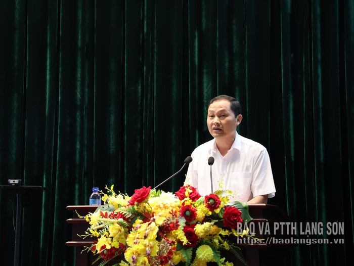 Lãnh đạo Sở Tư pháp phát biểu tham luận tại hội nghị