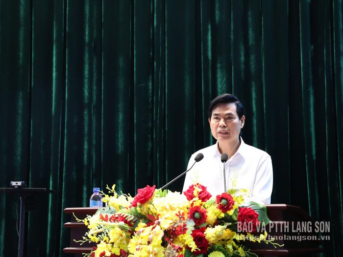 Đồng chí Hoàng Quốc Khánh, Ủy viên Trung ương Đảng, Bí thư Tỉnh ủy phát biểu tại hội nghị
