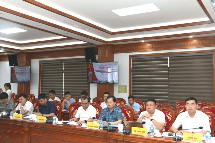 Đại diện các sở, ngành, địa phương tham dự buổi làm việc.