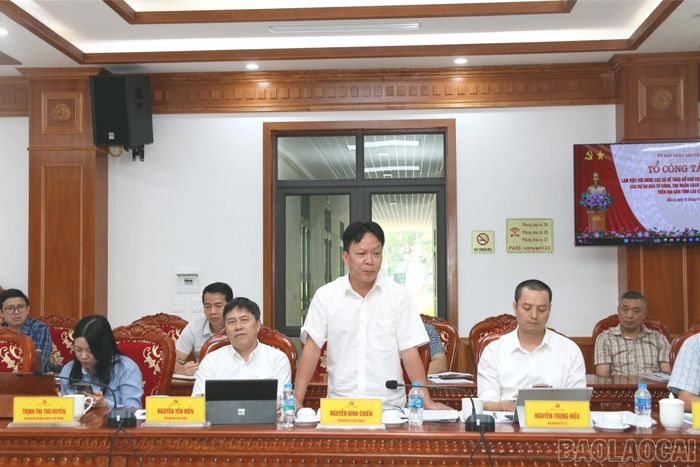 Lãnh đạo các sở, ngành giải đáp các kiến nghị, vướng mắc của các địa phương.