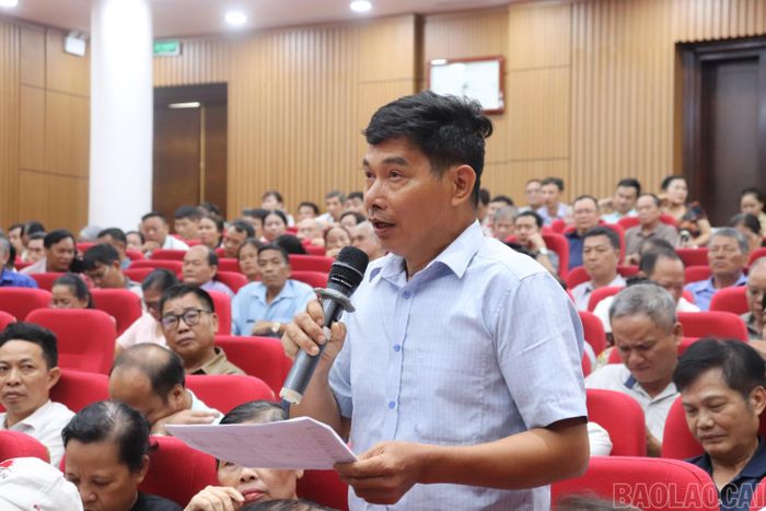 Đại biểu phát biểu tại hội nghị.
