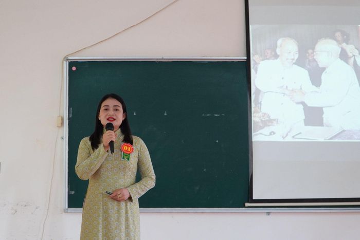 Phần thi Thuyết trình của thí sinh đến từ Đảng bộ xã Quảng Phú