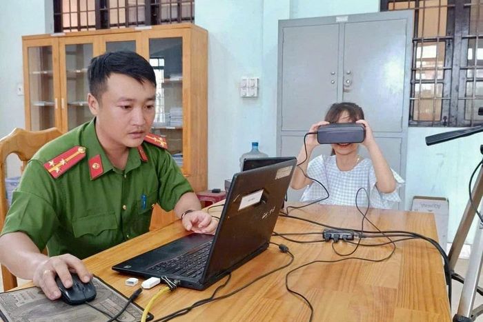 Công an các xã, phường, đặc khu sẽ thành lập các đội hình tình nguyện hỗ trợ chuyển đổi số