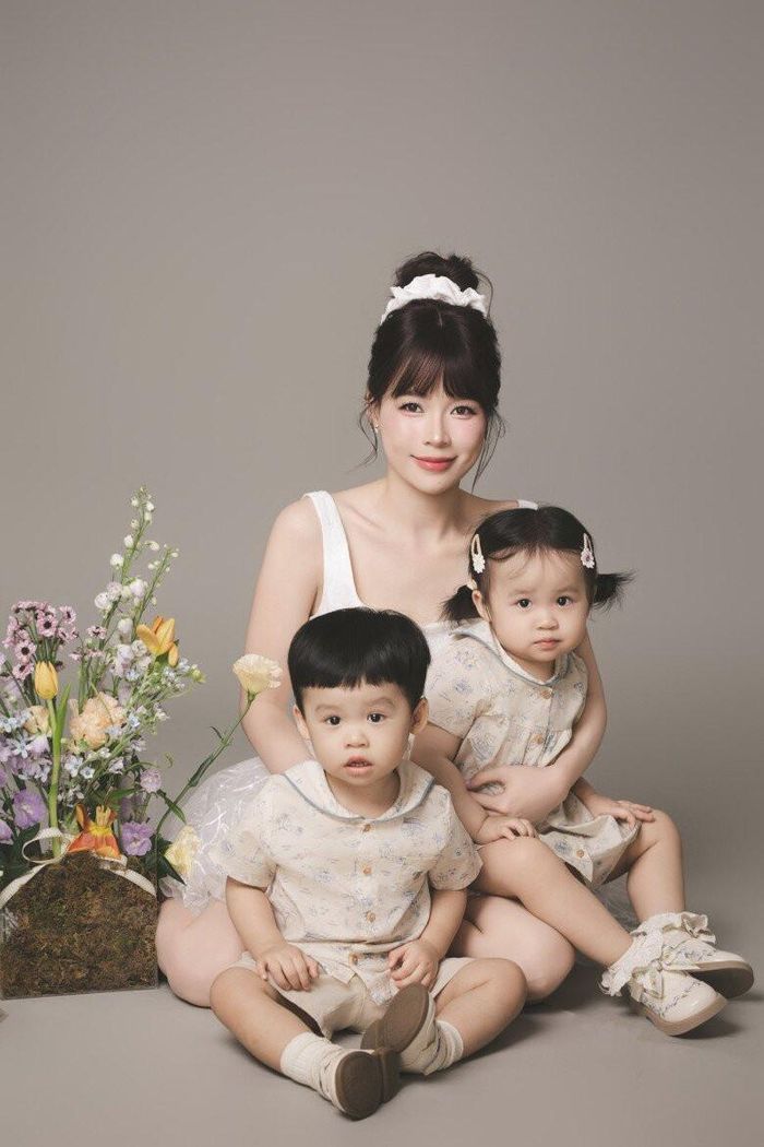 Sam hạn chế hoạt động nghệ thuật sau khi sinh con để dành thời gian chăm sóc 2 nhóc tì.