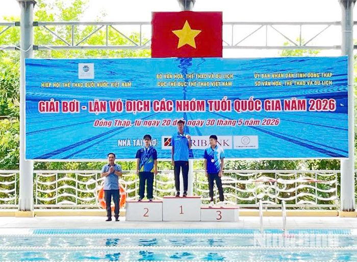VĐV Trần Văn Đại đạt Huy chương Vàng nội dung 100m chân vịt đôi nam lứa tuổi 14-15.