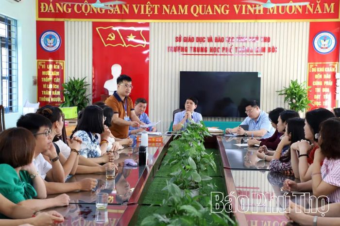Hội đồng coi thi Trường THPT Kim Bôi chuẩn bị các bước cho kỳ thi tuyển sinh vào lớp 10 năm học 2026 - 2027.
