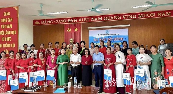 Thực hiện Đề án 938, Hội LHPN tỉnh tổ chức các hoạt động truyền thông và ra mắt mô hình “Phụ nữ chung tay thực hiện an toàn thực phẩm” tại phường Kỳ Sơn, góp phần nâng cao nhận thức, trách nhiệm của hội viên trong xây dựng nếp sống văn minh, bảo vệ sức khỏe cộng đồng và lan tỏa những giá trị tích cực.