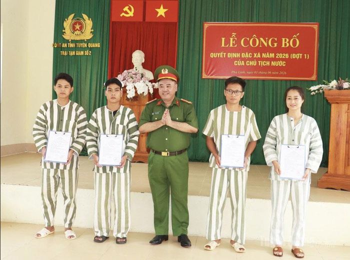 4 phạm nhân tại Trại tạm giam số 2, Công an tỉnh được nhận quyết định đặc xá đợt 1 năm 2026 của Chủ tịch nước.