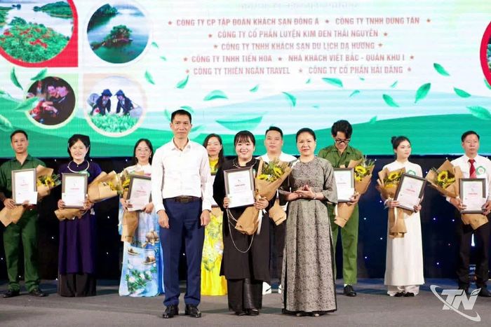 Người đạt giải Nhất cuộc thi "Hướng dẫn viên du lịch giỏi tỉnh Thái Nguyên năm 2026" là La Thị Mỹ Diệu, cựu học sinh lớp Dân ca K1, chuyên ngành Đàn - hát Then của Trường Cao đẳng Văn hóa Nghệ thuật Việt Bắc.
