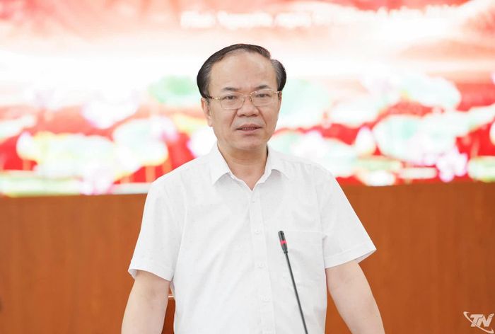 Đồng chí Đỗ Xuân Hòa, Giám đốc Báo và Phát thanh, Truyền hình Thái Nguyên, phát biểu tại Hội nghị.
