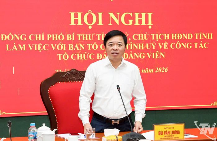 Đồng chí Bùi Văn Lương phát biểu kết luận Hội nghị.