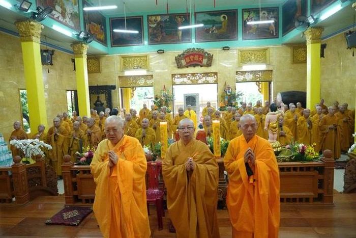 Gần 120 hành giả Tăng thọ an cư