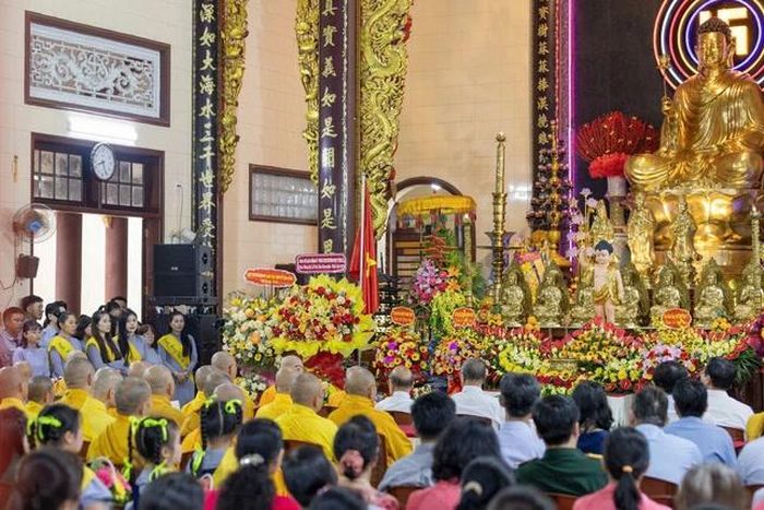 Quang cảnh buổi lễ
