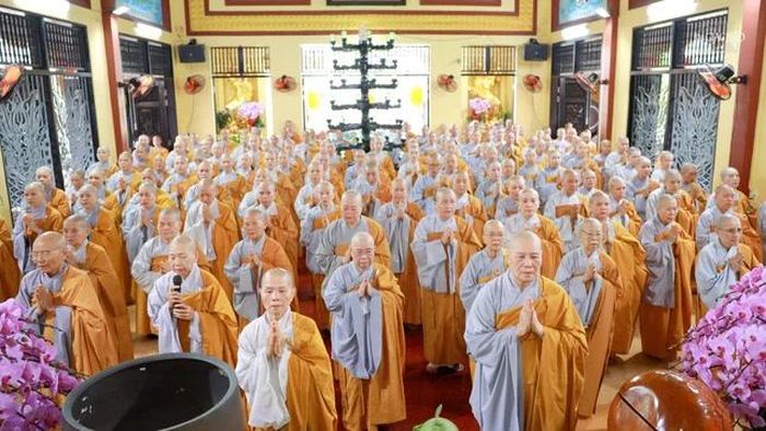 Lễ tác pháp an cư của chư Ni trường hạ tập trung chùa Dược Sư