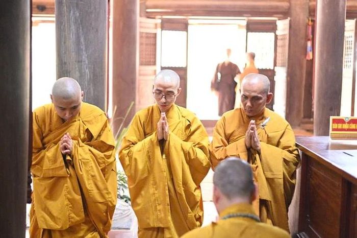 Chư Tăng tác pháp thọ an cư
