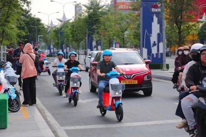 Bộ Xây dựng chuẩn hóa động cơ, ắc quy xe điện nhằm hạn chế rủi ro cháy nổ.