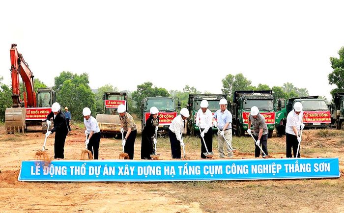 Nhờ thực hiện tốt công tác giải phóng mặt bằng, dự án xây dựng hạ tầng Cụm công nghiệp Thắng Sơn được khởi công vào tháng 4/2026, đảm bảo tiến độ.