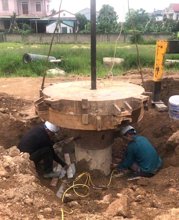 Hà Tĩnh đang trải qua những ngày nắng nóng gay gắt, việc đảm bảo an toàn lao động trong thi công xây dựng luôn được các chủ đầu tư, nhà thầu đặt lên hàng đầu.