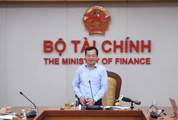 Cục trưởng Cục Quản lý công sản Nguyễn Tân Thịnh phát biểu. Ảnh: Mạnh Tuấn