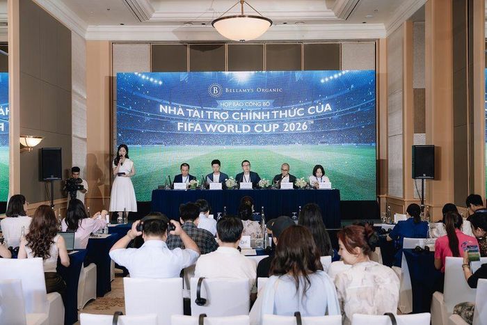 Toàn cảnh buổi họp báo