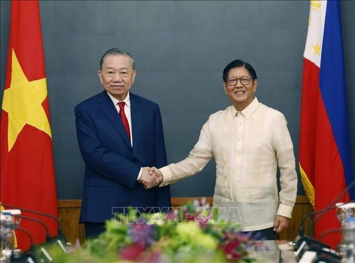 Tổng Bí thư, Chủ tịch nước Tô Lâm và Tổng thống Philippines Ferdinand Romualdez Marcos Jr. chụp ảnh chung trước hội đàm. Ảnh: Thống Nhất/TTXVN