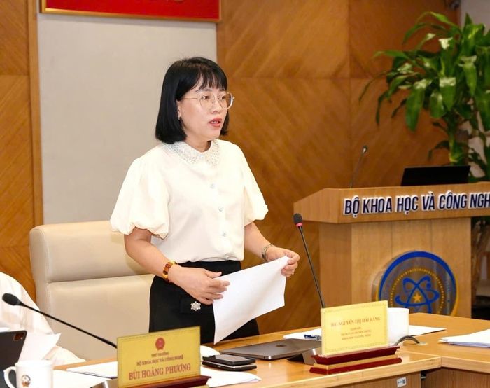Giám đốc Trung tâm Truyền thông khoa học và công nghệ Nguyễn Thị Hải Hằng phát biểu khai mạc buổi họp báo. Ảnh: Hải Dương