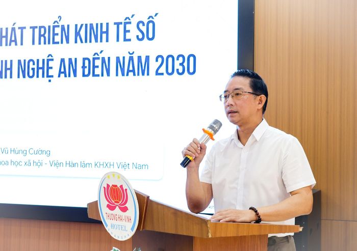 PGS.TS Vũ Hùng Cường, Viện Thông tin Khoa học Xã hội tham luận