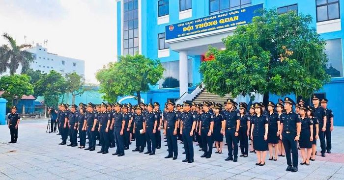 Ngày đầu tiển khai mô hình thông quan tập trung tại Chi cục Hải quan khu vực III cơ bản diễn ra thông suốt. Ảnh: Cục Hải Quan