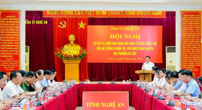 Quang cảnh tại điểm cầu Tỉnh ủy