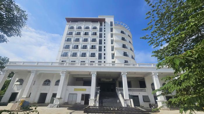 Thanh tra TP Huế chỉ ra nhiều vi phạm, sai sót tại Dự án đầu tư xây dựng Nhà khách Thành ủy Huế.