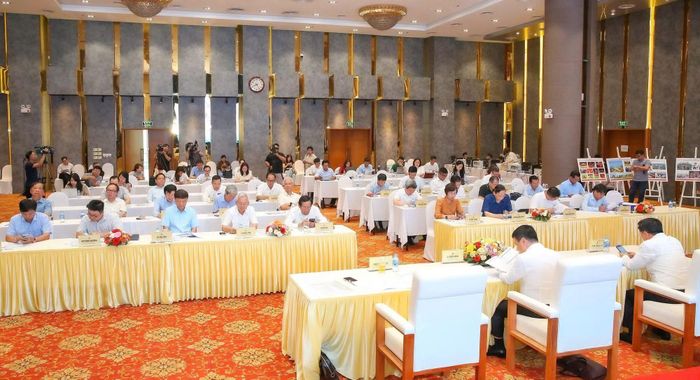 Hội đồng chung khảo làm việc cả ngày 1/6.