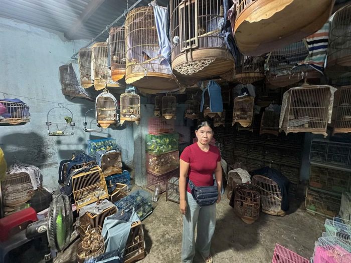 Trương Thị Thu Hà tại kho cất giấu động vật hoang dã.