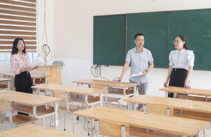 Sở Giáo dục và Đào tạo kiểm tra, rà soát điều kiện tổ chức thi tại Trường THPT Lục Khu, xã Lũng Nặm.