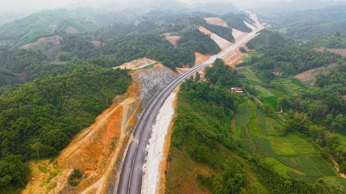 Cao tốc Đồng Đăng (Lạng Sơn) - Trà Lĩnh (Cao Bằng) đang đẩy nhanh tiến độ thi công.