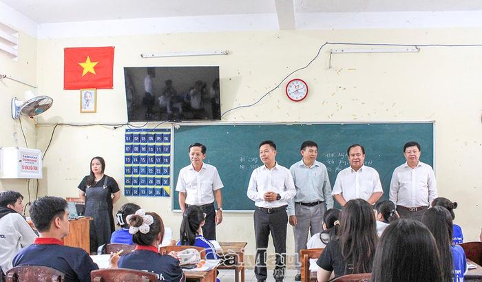  Thứ trưởng Bộ GD&amp;ĐT