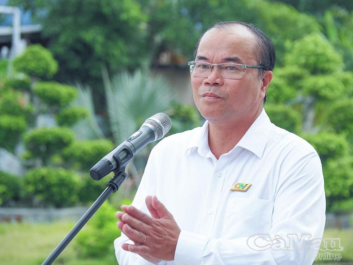 Nhà báo Lâm Hồ Sỹ, Giám đốc Báo và phát thanh, truyền hình Cà Mau động viên đội ngũ cán bộ, phóng viên, biên tập viên, kỹ thuật viên tiếp tục nỗ lực nâng cao chất lượng tác phẩm, sản phẩm báo chí.