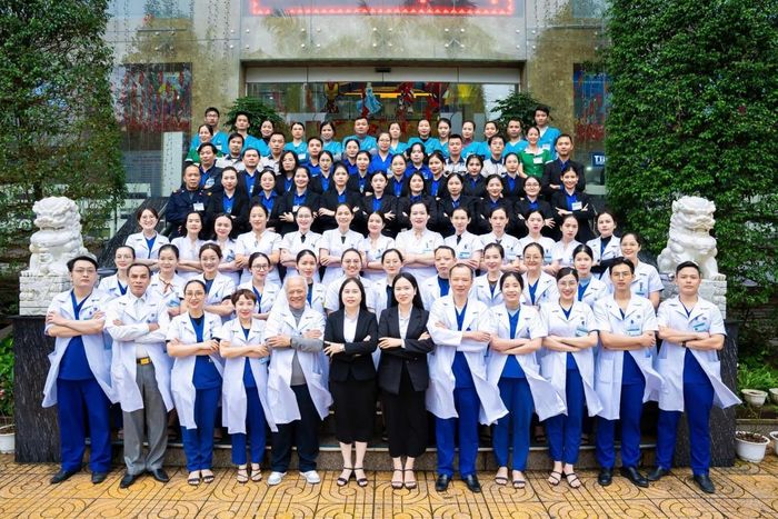 Theo kết luận thanh tra, mức lương làm căn cứ đóng BHXH tại chi nhánh dao động từ 4,41 triệu đồng đến 6,9 triệu đồng/tháng. Trong khi đó, thu nhập bình quân của người lao động tại đơn vị đạt hơn 14,6 triệu đồng/tháng, còn mức tiền lương bình quân làm căn cứ đóng BHXH chỉ khoảng 4,84 triệu đồng/tháng, tương đương khoảng 33% thu nhập bình quân.