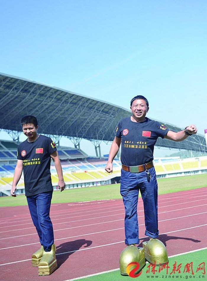 Ông Trương Chính Huy được gọi là "Vua giày sắt"