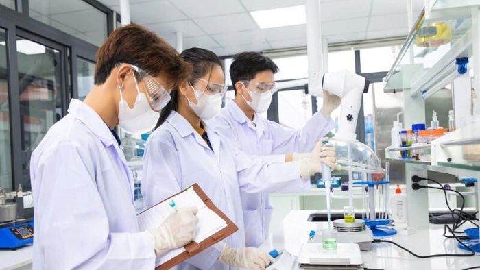 Chính sách về lương, thưởng và đãi ngộ dành cho đội ngũ khoa học công nghệ đã có nhiều điểm đột phá. (Ảnh minh họa)