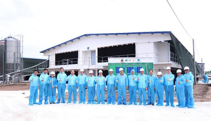 Đoàn công tác lãnh đạo tỉnh Tây Ninh tham quan thực tế tại DHN Tây Ninh.