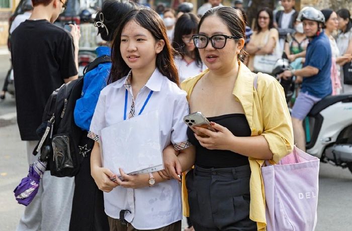 Điểm chuẩn lớp 10 Chuyên Khoa học Tự nhiên 2026: Chuyên Hóa cao nhất với 20,25 điểm. (Ảnh minh họa: Minh Đức)