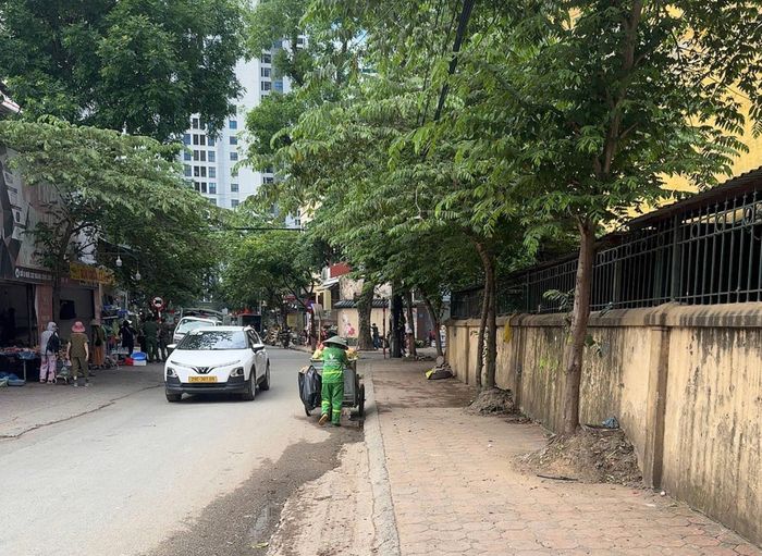 “Chợ cóc” ngõ 332, phố Hoàng Công Chất đã được lực lượng chức năng phường Phú Diễn giải tỏa.
