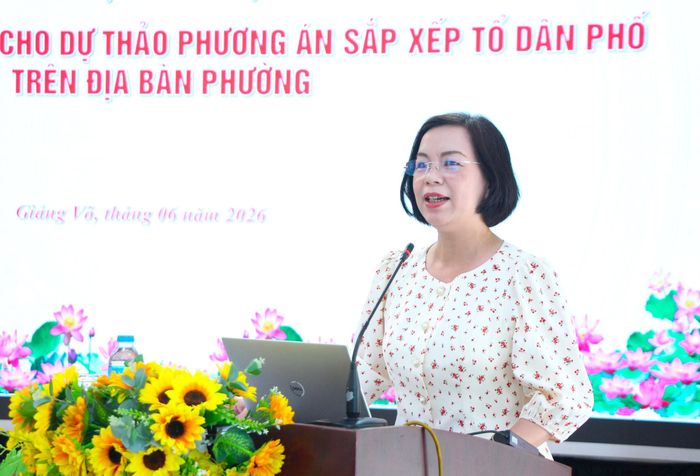Phó Bí thư Thường trực Đảng ủy phường Giảng Võ Nguyễn Quế Anh đánh giá cao các ý kiến đóng góp của đại biểu tại hội nghị.